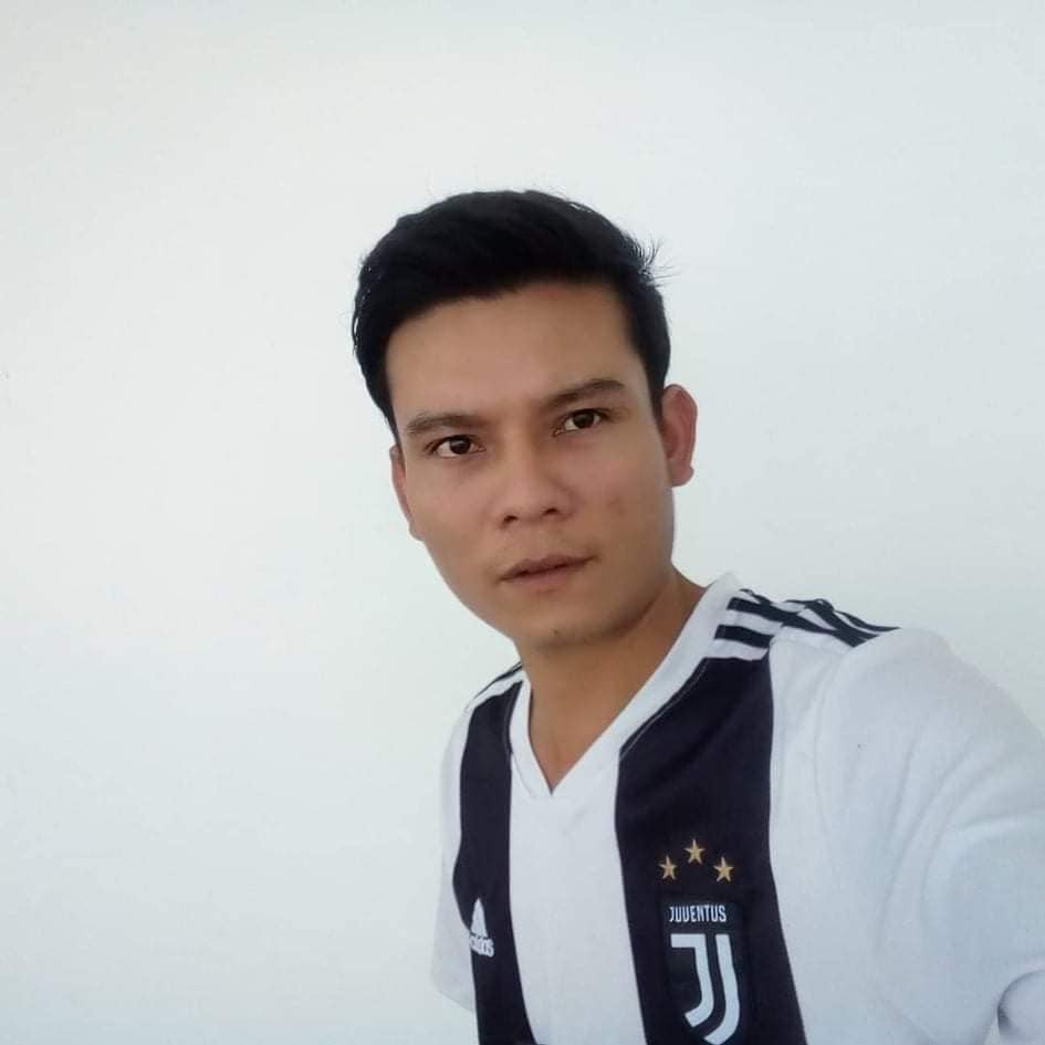 Lu Sit Naing, a poet in #Pathein, #Ayeyarwady Region, was arrested by the #junta on September 16 at midnight. 
#Myanmar
#Mizzima
#arrest
ပုသိမ်မြို့ မှ ကဗျာဆရာ လူစစ်နိုင်ကို စစ်ကောင်စီတပ်က ဖမ်းဆီးသွား