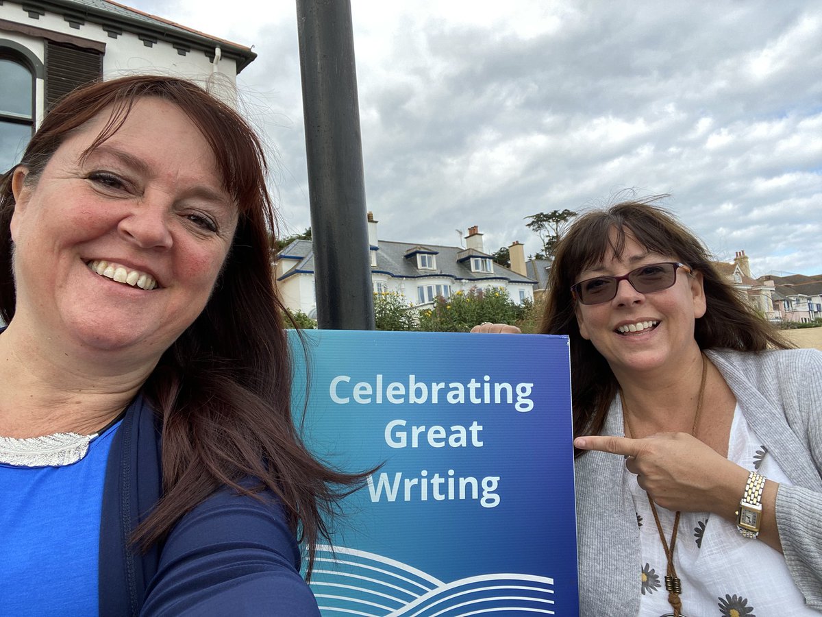 Day out for the Bounce editing team at <a href="/BudleighLitFest/">Budleigh Salterton Literary Festival</a> - 📚🍰🌊🌞❤️