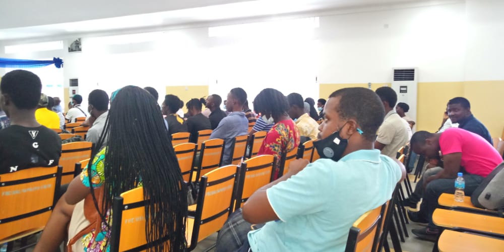 InRUE1's tweet photo. Clean, modern &amp; affordable energy seminar at FBC with presentations from Seli Hydropower, Easy Solar &amp; FLS Energy on their major project &amp; business plans in SL.@RAEngNews @GVWC @NWRMA @EWRC @SALWACO @UNOPS @Selihydropower @EPA @FCC_Freetown @Westwindenergy @DupeMo @Mletkay https://t.co/nmx6olMLl4