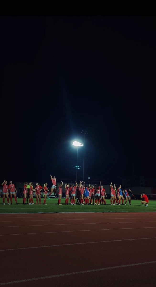 We own the night 😎 #GoCoogs 

#HTownHustle | <a href="/UHCougarSoccer/">Houston Soccer</a>