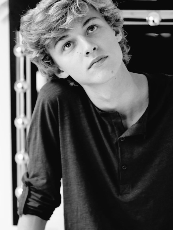 chalikarsnwilde's tweet photo. ㅤㅤ

          ೃ°   ー❛ 𝑩𝒆 𝒚𝒐𝒖𝒓𝒔𝒆𝒍𝒇;
            𝑒𝑣𝑒𝑟𝑦𝑜𝑛𝑒 𝑒𝑙𝑠𝑒 𝑖𝑠 𝑎𝑙𝑟𝑒𝑎𝑑𝑦 𝑡𝑎𝑘𝑒𝑛... ❜ https://t.co/ZCnl5IQjDI