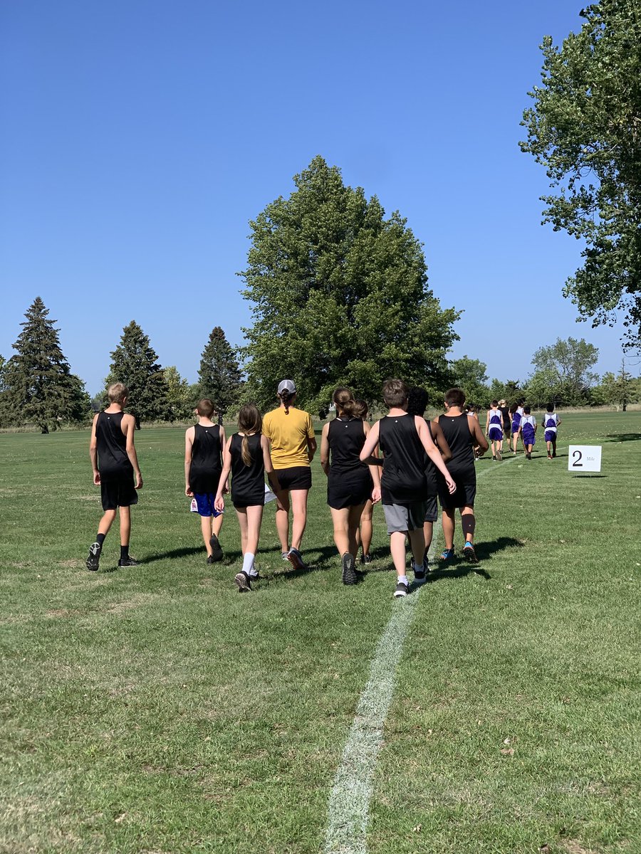 MillsReading's tweet photo. I love being a coach on this team ☺️ Fun day today watching and cheering on lots of great runners. As always, enjoyed the positive atmosphere of a cross country meet. https://t.co/xmKnQbHYmV
