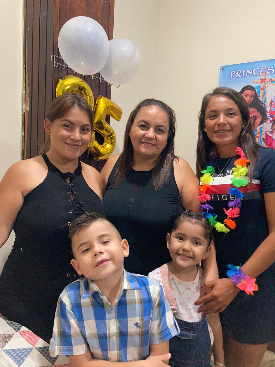 zurdamonsalve10's tweet photo. Quiero agradecerle a Dios en primer lugar por darme un nuevo año más de vida, a mi familia por su amor incondicional, a mis amigos por su apoyo de siempre y a ustedes mis queridos seguidores por tanto cariño, gracias por tanto, ha sido un día maravilloso.
#JM11 https://t.co/E5r1GDjWfo