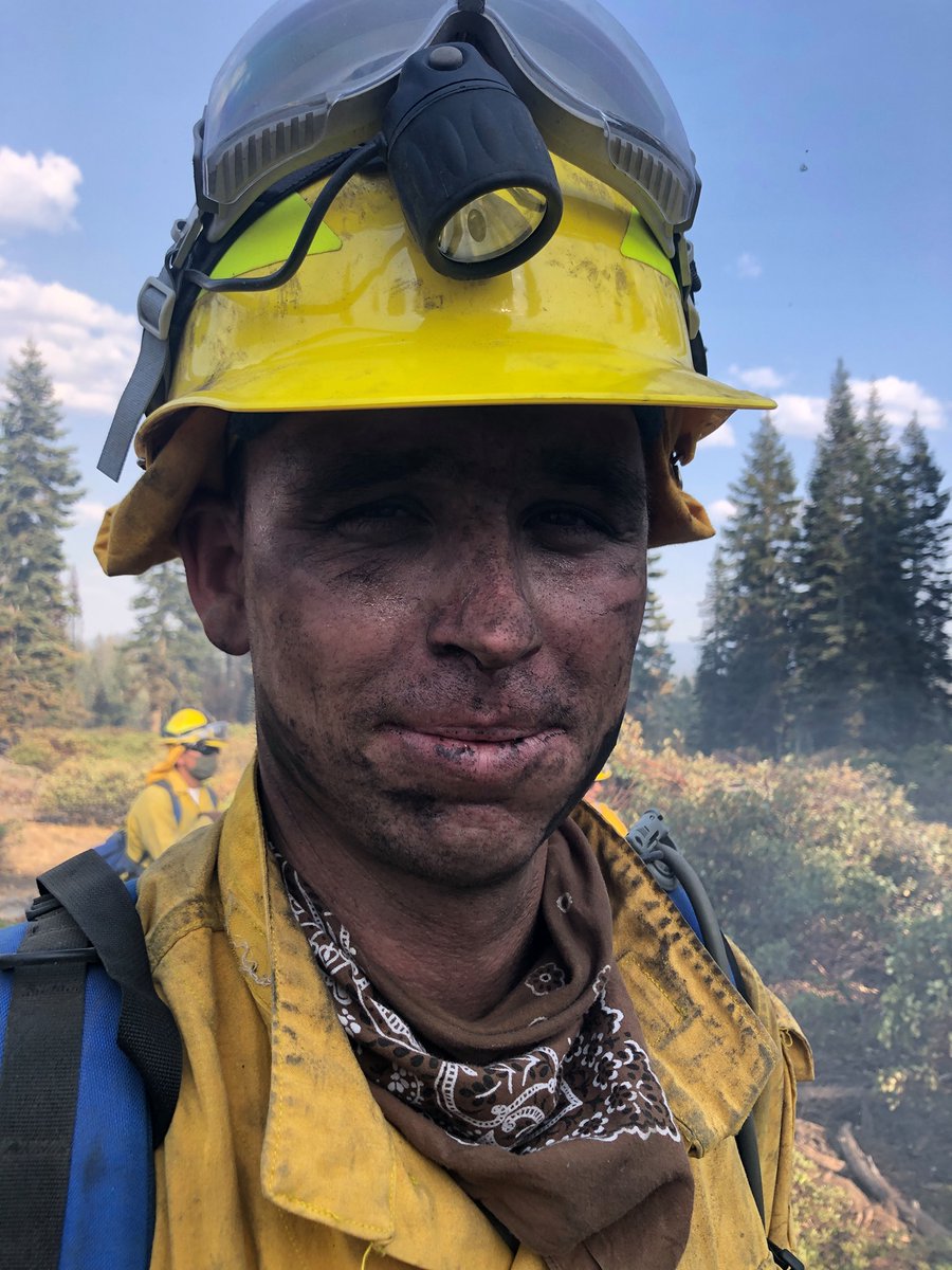 dylantbrown's tweet photo. THANK YOU! These were posted by the California National Guard today -- crews out working teh #DixieFire and the #caldorefire -- incredible.
https://t.co/0Ymr1FwMHJ https://t.co/jSR2WEkL9i