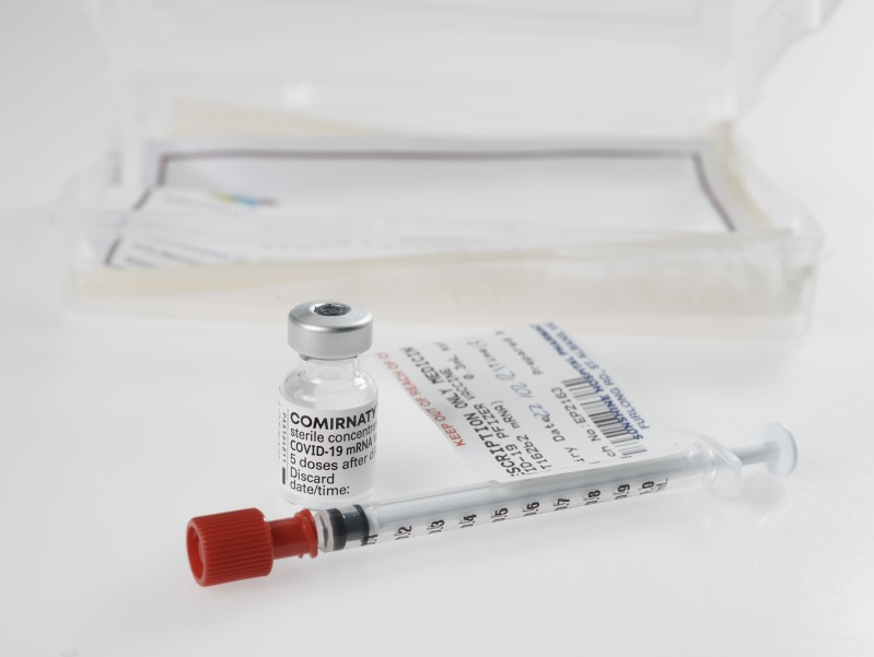 museumsvictoria's tweet photo. Victoria, congratulations on 70%! ❤️ To mark this milestone, we're sharing this vial and syringe, which administered the first doses at the @Melair Vaccination Hub operated by @western_health. These items were acquired into the State Collection as part of #CollectingTheCurve. https://t.co/CHXGX8mTET