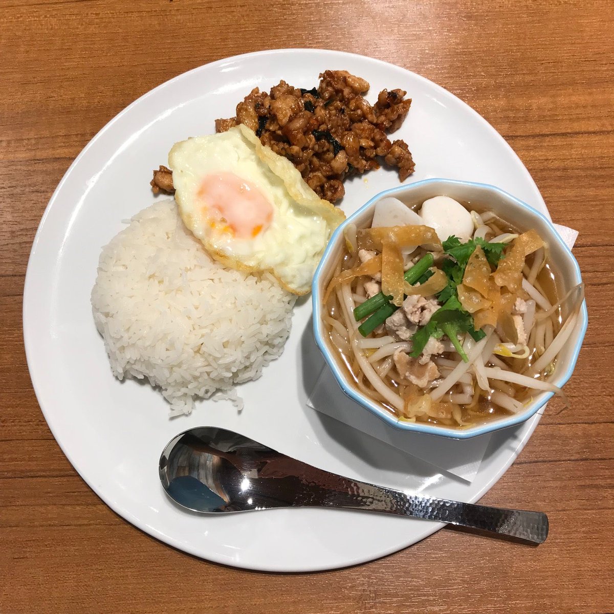 Dr Yusuke Kondo على تويتر ガパオと麺 マンゴーツリーカフェ鎌倉小町通り In 鎌倉市雪ノ下一丁目4 26 神奈川県 T Co Fseqa60nmp Dr Yusuke Kondo على تويتر ガパオと麺 マンゴーツリーカフェ鎌倉小町通り In 鎌倉市雪ノ下一丁目4 26 神奈川県 T Co Fseqa60nmp