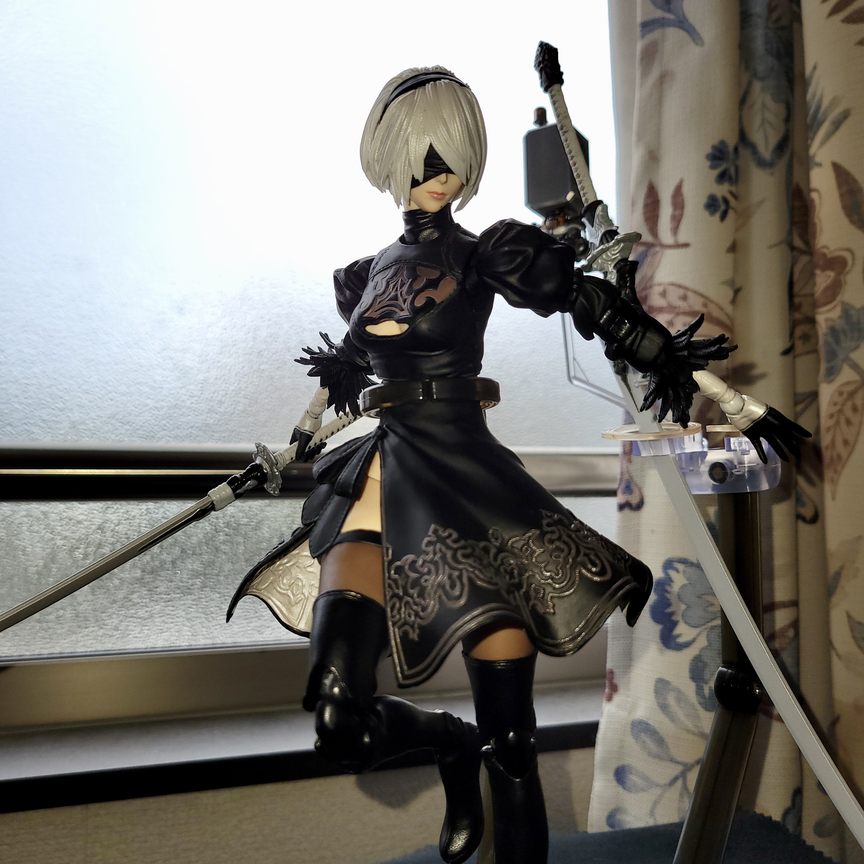 ニーア オートマタ PLAY ARTS改 ＜ ヨルハ 二号 B型 DX版