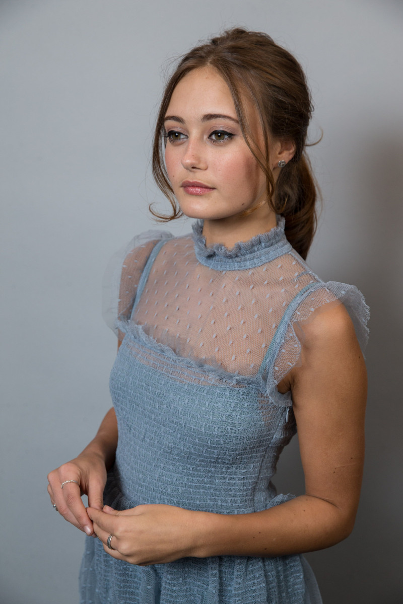 Happy 25th Birthday Shout Out to the lovely Ella Purnell!! 