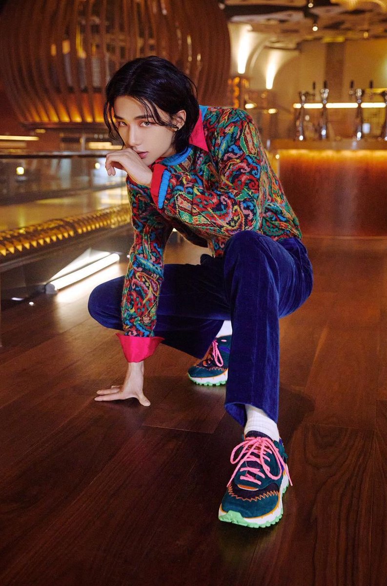 yunhohan's tweet photo. no but seriously if you arent hwang hyunjin youre doing it wrong https://t.co/0PXGqCIjcU