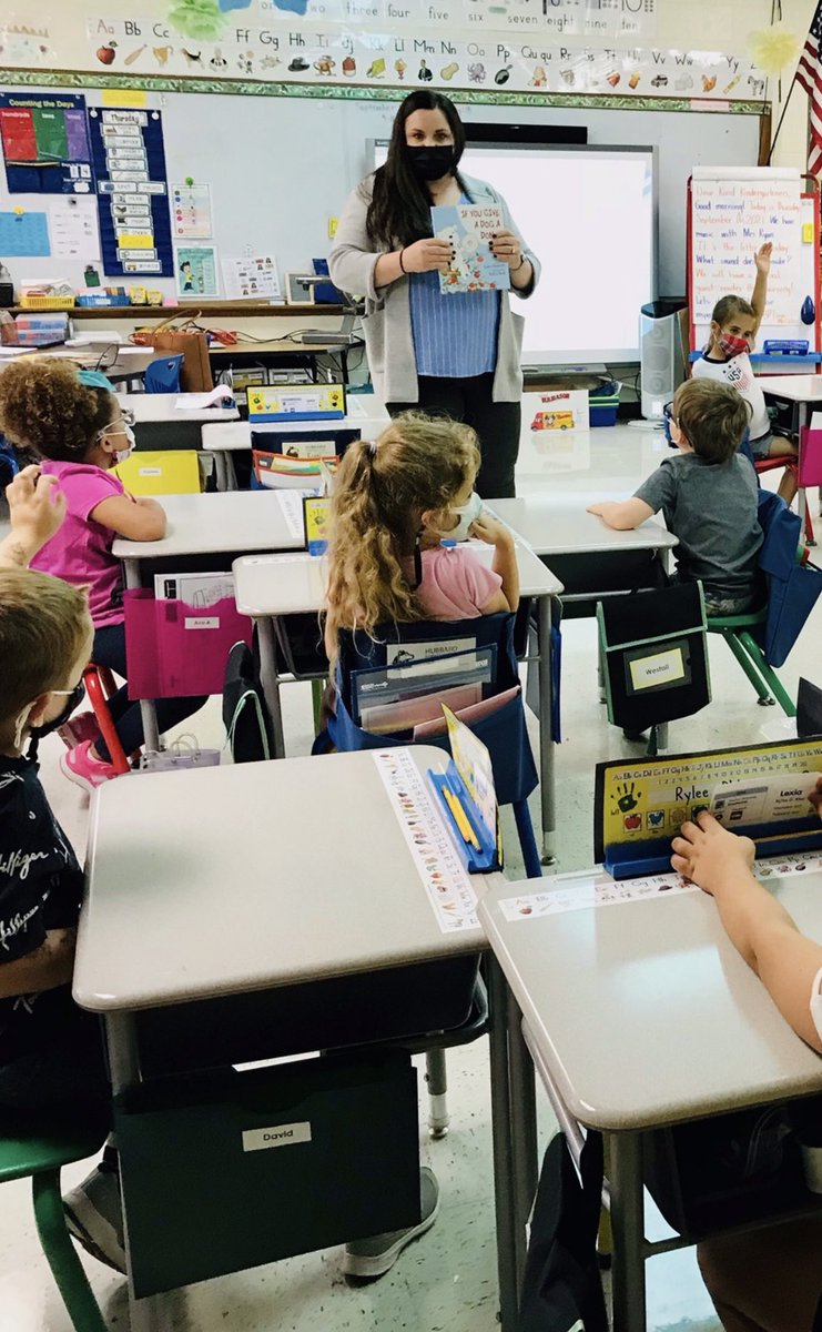 juliadennisCT's tweet photo. Spent today at Hubbard School in Berlin. It was a great opportunity to see all the learning that’s happening in Berlin! https://t.co/ovNLbIqkRj