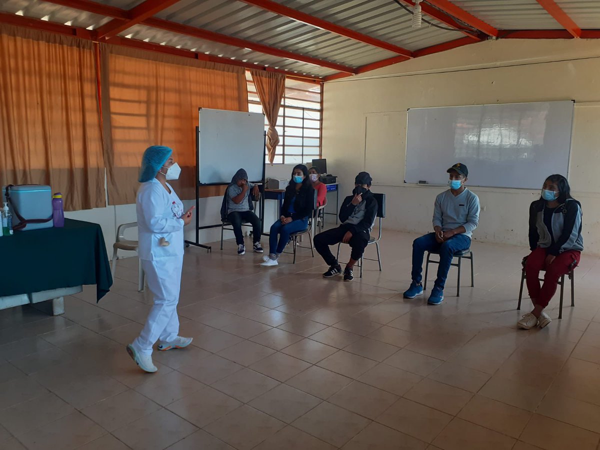 #PlanVacunación 
#ElCambioYaSeSiente
#TodosPorLaEducación 
#FuertesPorLaEducación
En Distrito 11D07 MSE, estudiantes de 12 a 15 años de UEF Marista, UE Dr Zoilo Rodríguez, EEGB Floduardo Leon recibieron su primera vacuna <a href="/camiloaep/">Camilo Espinosa</a> <a href="/mariabrownp/">María Brown Pérez</a> <a href="/sebsalnic/">Sebastián Salazar N</a>