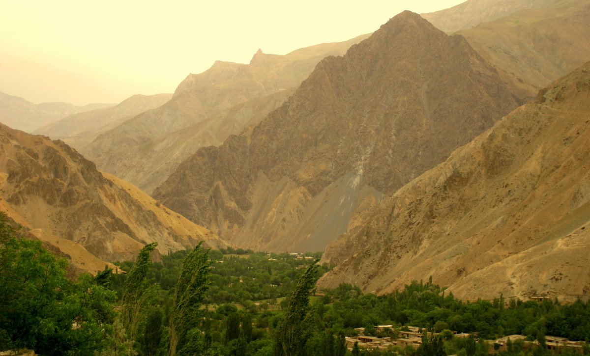 RoyGrinwis's tweet photo. Goedemorgen Twitter vrienden,
Hele fijne dag gewenst vandaag!
We beginnen de dag weer met #AfghaniPorn.
#SarePol, #Afghanistan https://t.co/GesMELjVyT