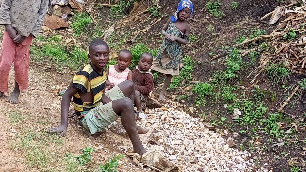 ActionAgainstP2's tweet photo. Isaac (7), Nelson (5), Noah (6) and Nuwagaba (8) have resorted to road side stone querying. https://t.co/qU9ErH8boA
