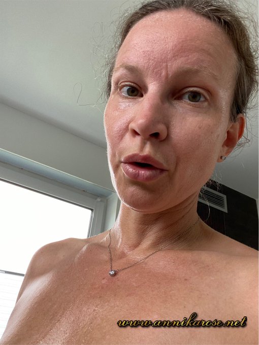 Durchgeschwitzt nach dem #Sport! Jetzt erstmal kalt abduschen. https://t.co/7eR9kHU5qF<a href="/tag/sport"class="tags">#Sport</a>