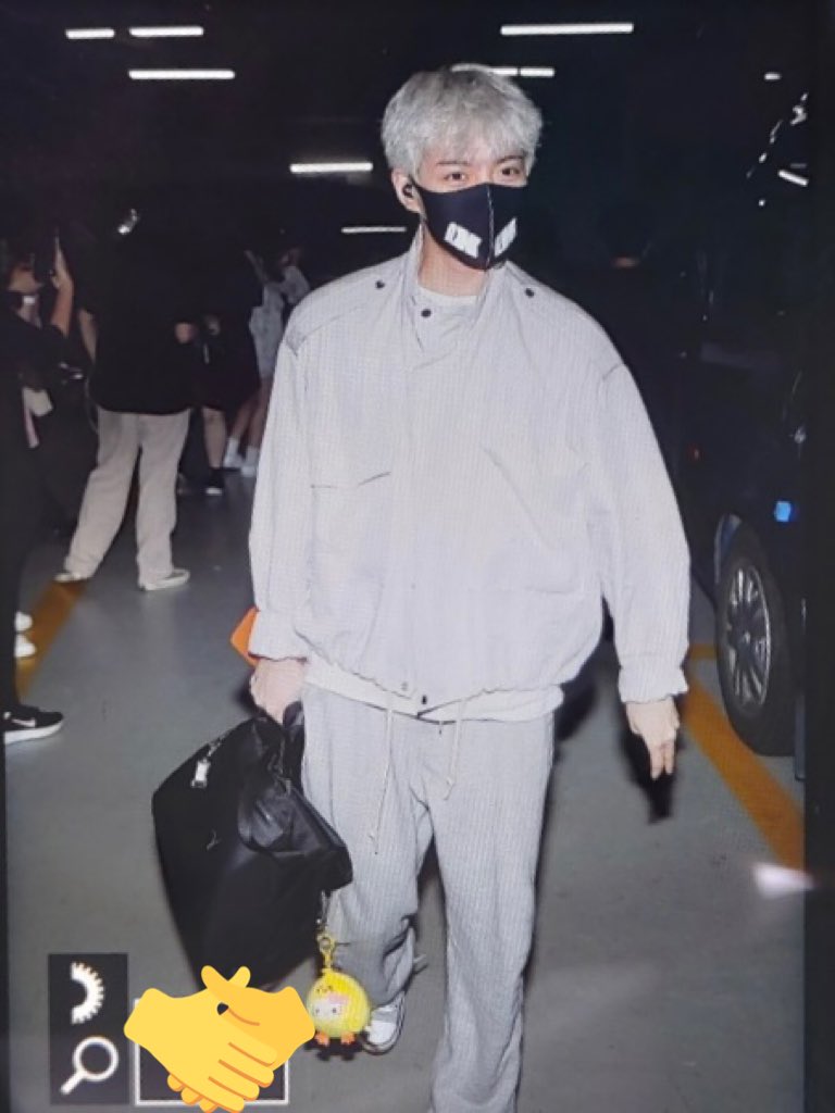 touchthelmtls's tweet photo. [프리뷰] 210917 뮤뱅 출근

진쨔 졸귀탱이얌 히쨘이🙊

#이휘찬 #LEEHWICHAN #휘찬 #HWICHAN #OMEGA_X #오메가엑스 
@OmegaX_members https://t.co/DmbvQGREEF