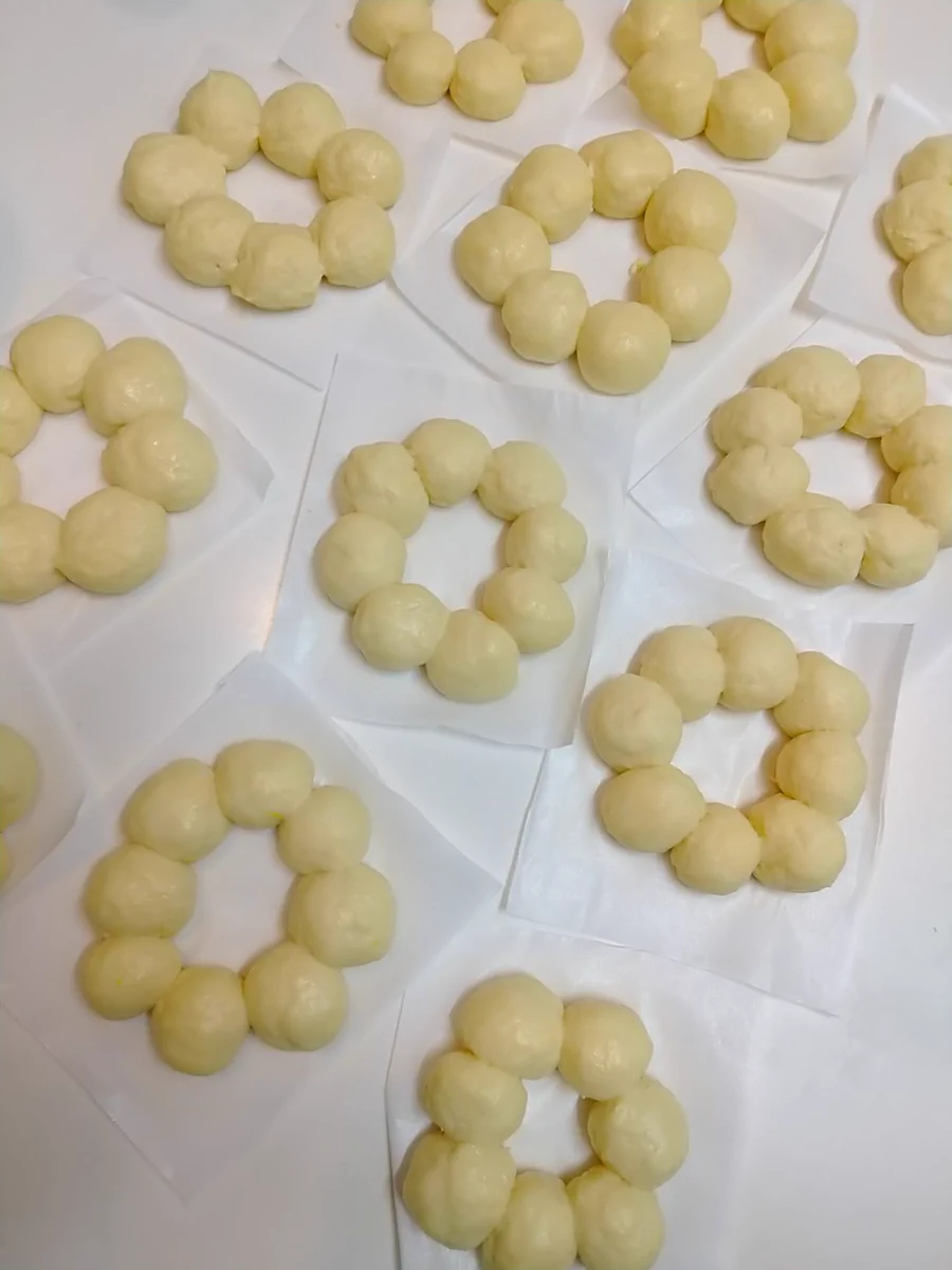 自家製のポンデリングを作ったら…一粒ずつバラバラに仕上がったので串刺しにした！