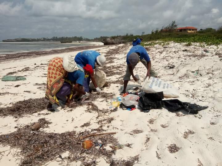 Who is ready for the one biggest event on our calendar🔊🔊? 

International Coastal Clean Up 2021, is here with us! Tomorrow from 8am, Watamu teams will #TeamUptoCleanUp the beaches.

 Get your hats👒, sunglasses😎, masks😷 and gloves 🧤 ready!

#InternationalCoastalCleanup