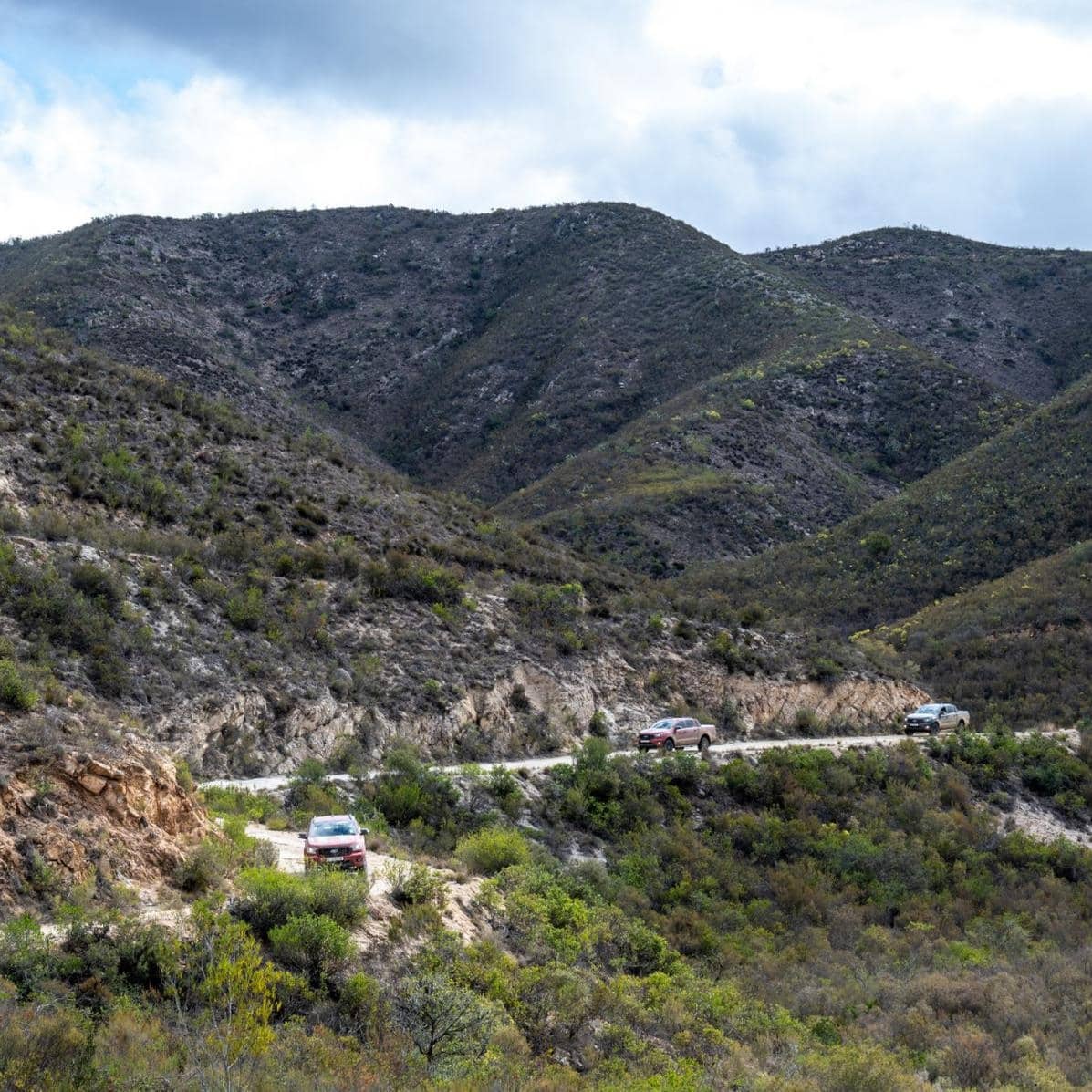 News24Motoring's tweet photo. What a time it's been traversing the Baviaanskloof and parts of the Karoo in the new @FordSouthAfrica #RangerStormTrak. The area did not disappoint and the bakkie lived up to #livingtheRangerlife.
#Wheels24 https://t.co/mUxKdj3yTW