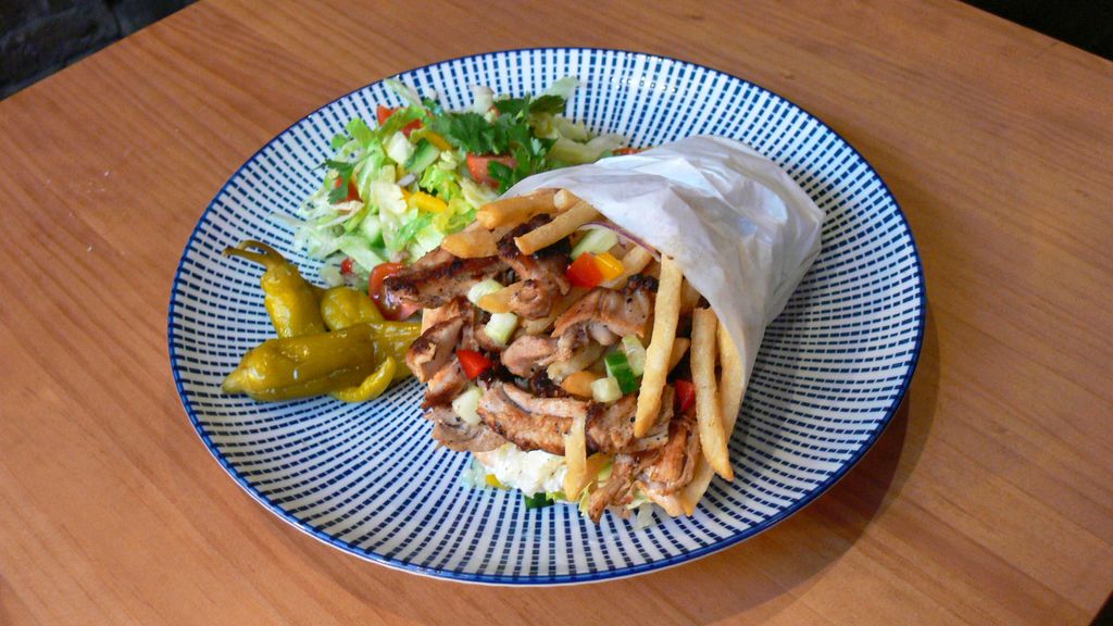 Justgyros tweet media