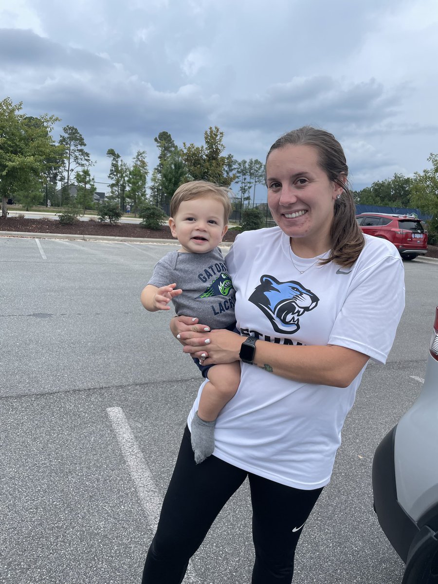CoachSopko's tweet photo. When Dad gets Tanner dressed to go to panther creek. #GatorsRule https://t.co/7FJjVyBRqT