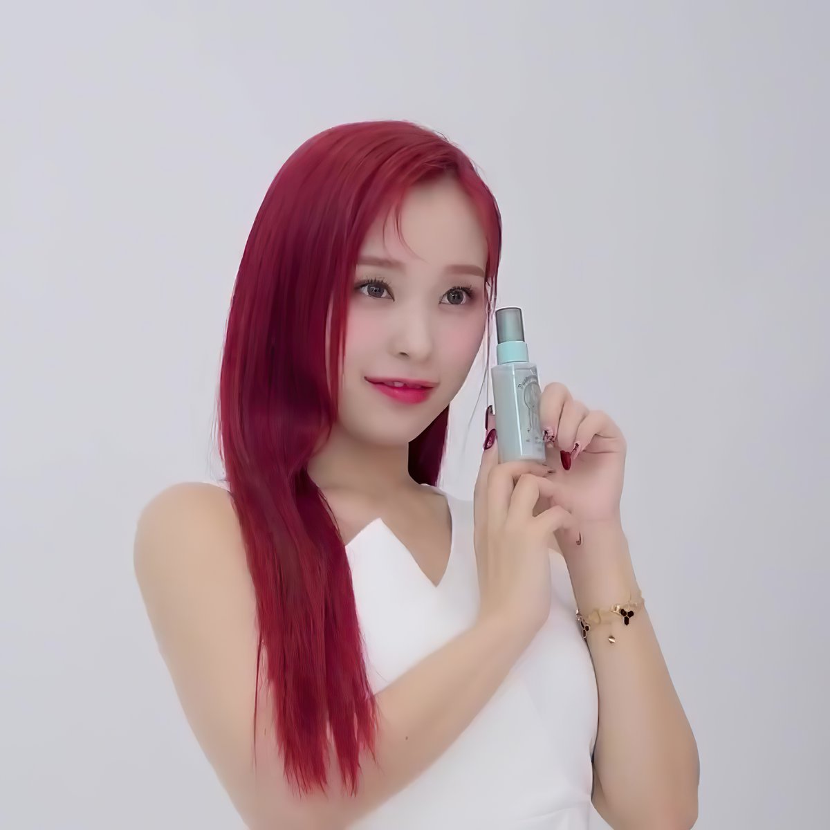 gahyeonsource's tweet photo. https://t.co/3GHcI2az0S