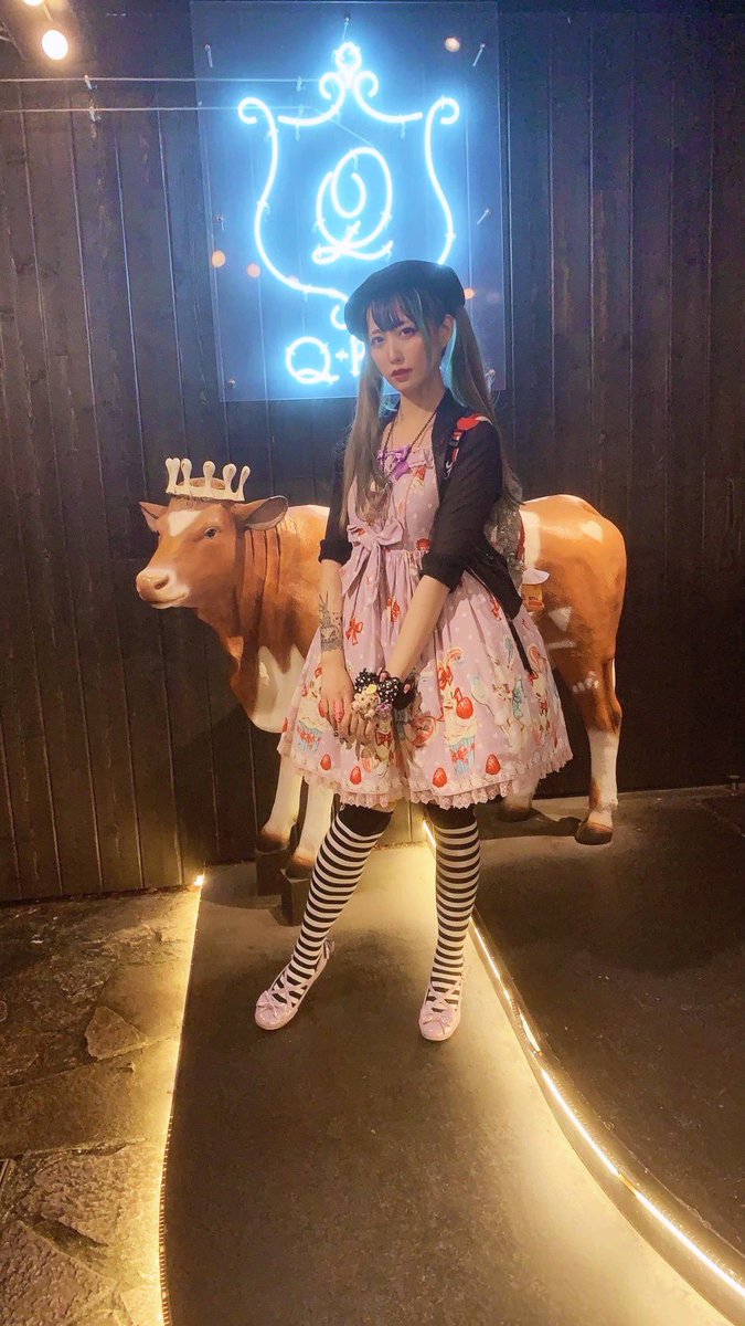 R I P 父と文明堂カフェ行って その後キューポットのワンピースと折り畳み傘お迎えした 今年のpoppyコラボの ワンピースも欲しいなぁ この日は前回お迎えしたq Pot のブレインベレー帽に合わせたコーディネートだった