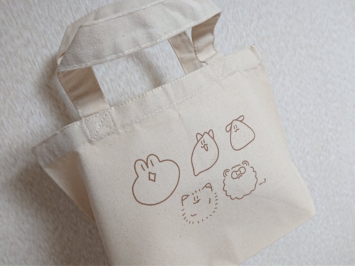 G99_10's tweet photo. @tos
2個目はtosで失礼します！
アクリルキーホルダーは1番かわいくできたと思う🐙💜印刷もカットもとても綺麗だったのでまた頼みたい💫
小さいトートバッグも使い勝手がいいので愛用してるよ〜
#pixivFACTORYでつくってみた https://t.co/4LrQ0UjRFl