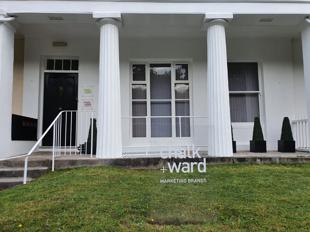 The Chalk + Ward office had a makeover this week and a fresh coat of paint from the wonderful team at Paints &amp; Ladders. Looking very smart even if we do say so ourselves! 

#chalkandward #exeterbusiness #marketingagency