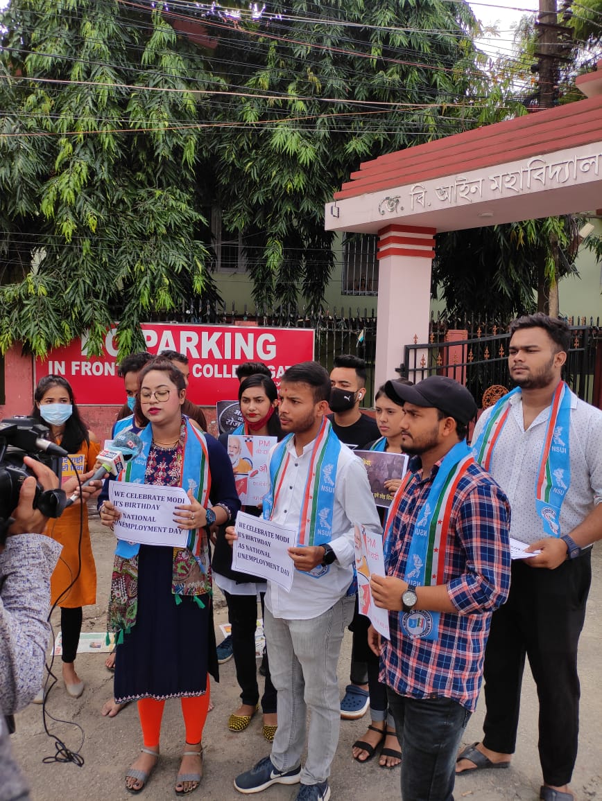 boraJince's tweet photo. On the occasion of Modi Ji's Birthday we @NSUIKamrupMetro celebrate this as National Unemployment Day.
@JitendraSAlwar 
@BhupenKBorah 
@DsaikiaOfficial 
@RGoswami87 
@Neerajkundan 
@anushesh_sharma 
@NSUIAssam 
@nsui 
@INCIndia 
@INCAssam https://t.co/Kk1MFu8a6E