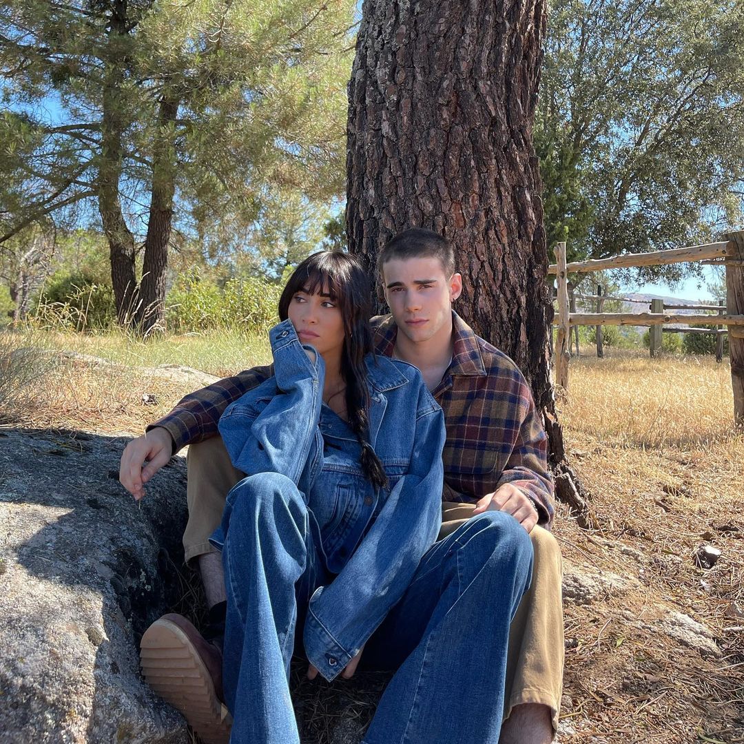 Aitana Brαsil on X: "Lindos demais! Aitana e Julio Peña juntos, durante as  gravações do videoclipe de “Berlín”. https://t.co/rK8x8T3iEY" / X