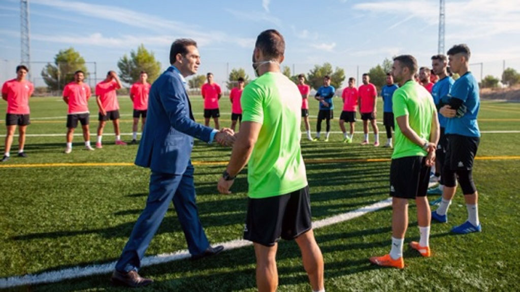 El Real Jaén no jugará este domingo y puede desaparecer en octubre

El Motril no quiere aplazar el partido y ante la imposibilidad de pagar este viernes a la AFE, la entidad jiennense seguirá sin derechos federativos

👇 Vídeo
🌐 csur.red/q59050GbJ4I