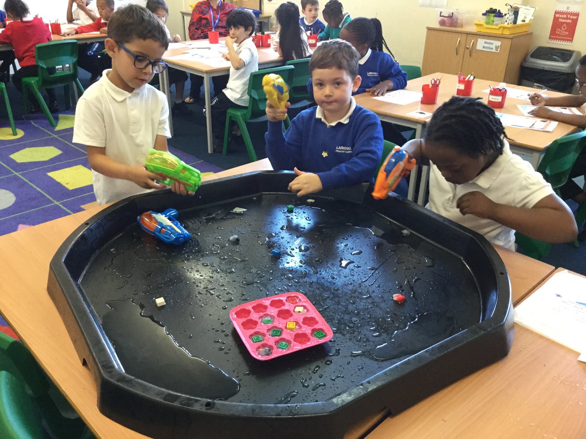 LarkHallPrimary's tweet photo. Year 2 have had a great time in Discovery this week exploring which mixture melts the ice the quickest! #lhstu #lhbattersea #lhalbert https://t.co/0r0Q4f1T27