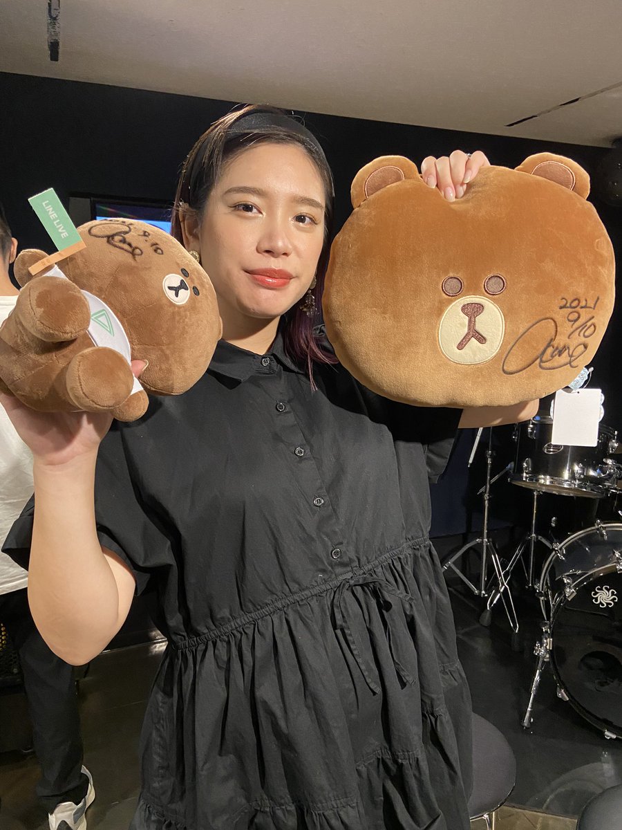 NEW EP「君の歌」リリースから
1週間が経ちました！

LINE MUSIC MVランキングでは、
リアルタイム1位👑
デイリー1位👑
ウィークリー3位👑
それもこれも皆さんのおかげです！
ありがとうございました🙇🏼‍♀️

まだまだたくさんご報告あるのでお楽しみに！