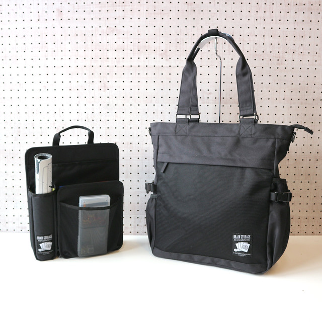 ck_akihabara's tweet photo. 【新商品入荷！】
カードゲーマー専用！
の最強持ち運びグッズを、選べる３タイプ入荷しました！
https://t.co/3kPeYPO6q7
こちら店頭でもオンラインストアでもお求めいただけます！
#トレカバッグ 
#brainstorage https://t.co/lMrfueekIz