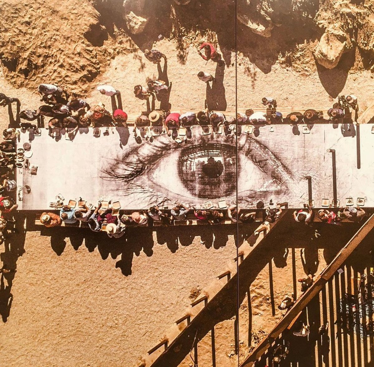 Such a fabulous day out <a href="/saatchi_gallery/">Saatchi Gallery</a> . The students has so much fun immersing themselves in contemporary art. #childofproject #saatchilearning #COAS