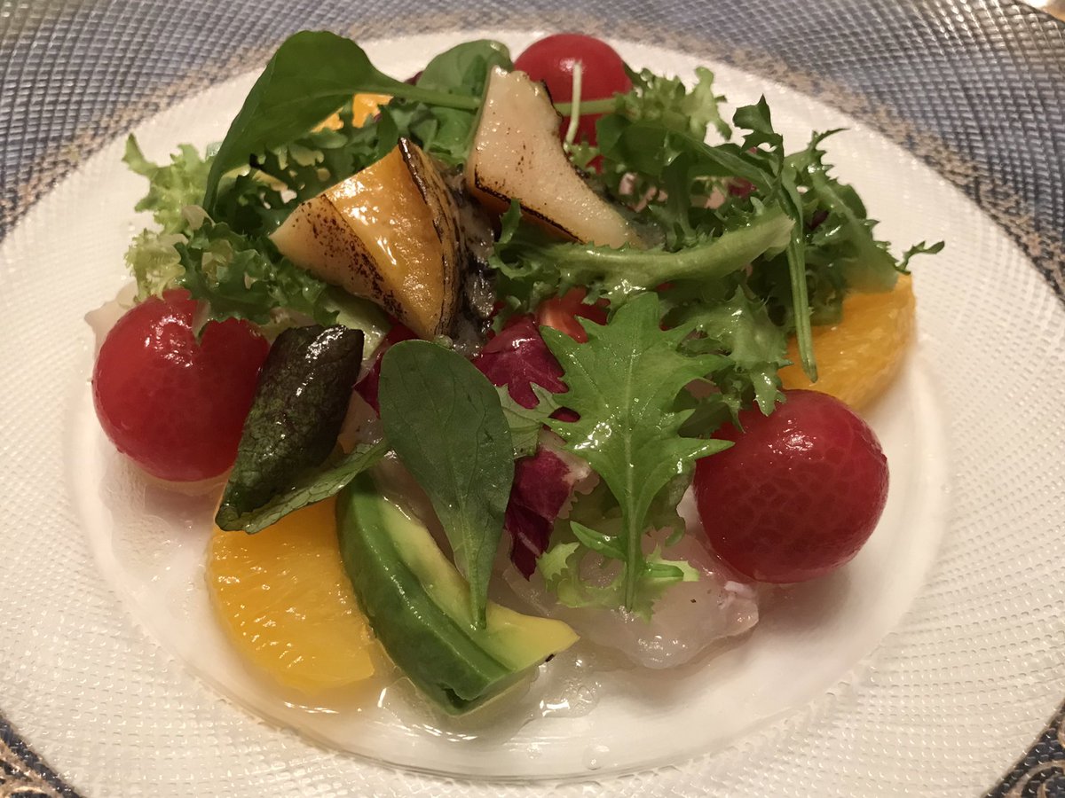 S_RESEACHER's tweet photo. 今日は、27回目の結婚記念日という事で、家族4人で La-Charente (ラ・シャロント)さんへ。🚘
美味しい食事をいただきながら、奥さんに「これからもよろしくね」と、きちんと伝える事が出来ました。🙇♂️
#結婚記念日
#LaCharente
#時間厳守
#個室
#マスク会食の徹底 https://t.co/0oorrqCBaC