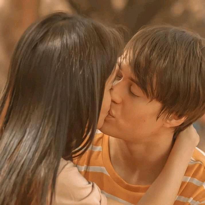 xxstormeliexx's tweet photo. Alam niyo kung ano ang totoong himlay? 

Kapag may ganitong eksena sa pelikula! 
sorry not sorry but lizquen fan here hehehehuhuhahahaha

KAORHYS AS MEGUMIxGINO https://t.co/56MTx557SD