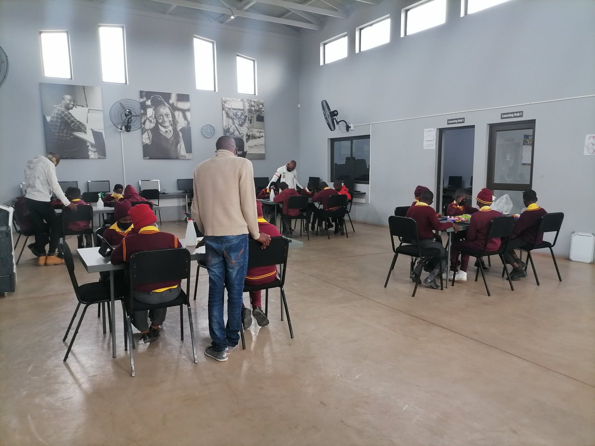 Ngobeni_Gwf's tweet photo. #OpenLearningAcademy phase 1 programme learners from Ndimande primary guided by our digital Facilitators #WonderFieldLearning @DumphriesDLC @GwfOnline https://t.co/1P8Lmg2RPY