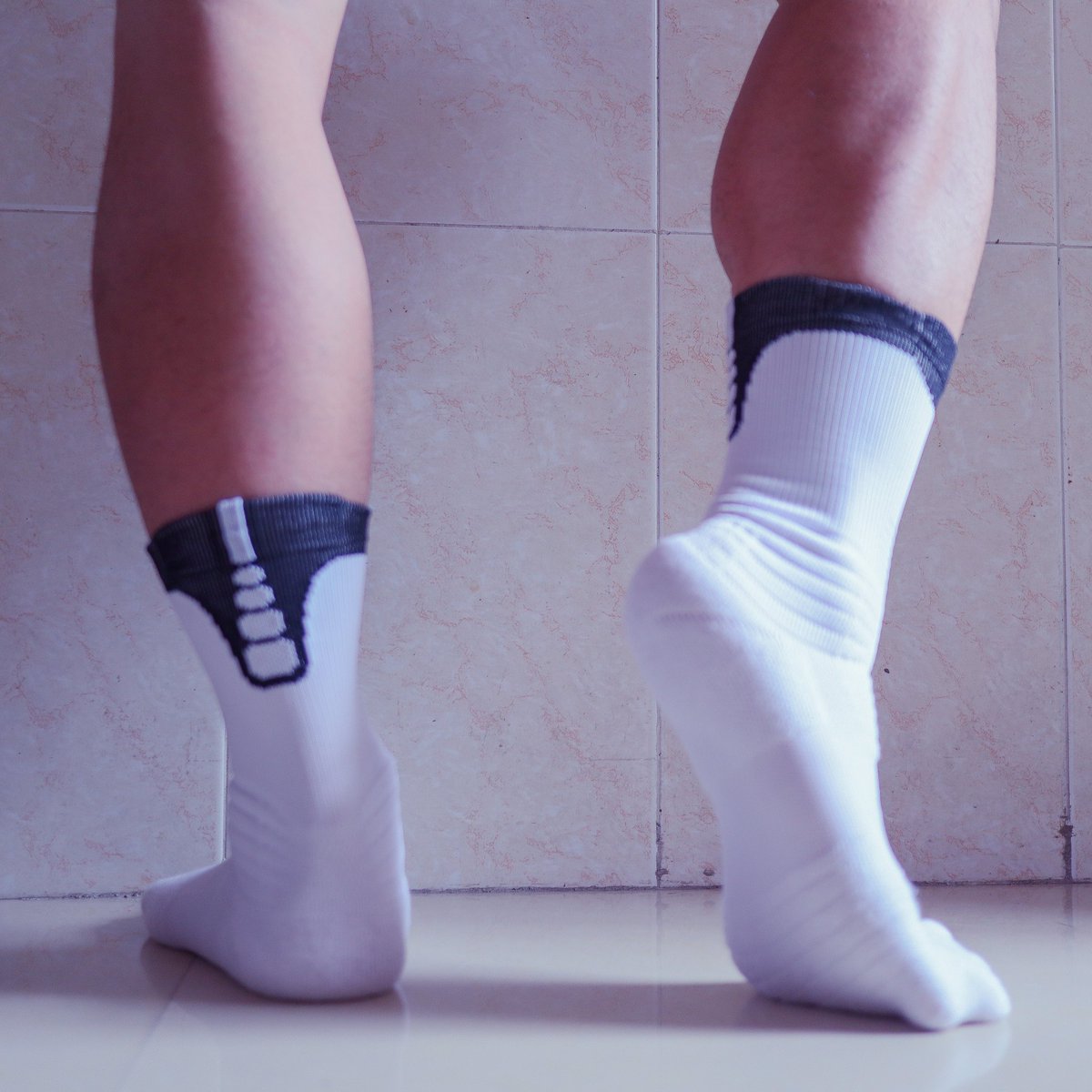 r77 /黑漆漆/ tweet media