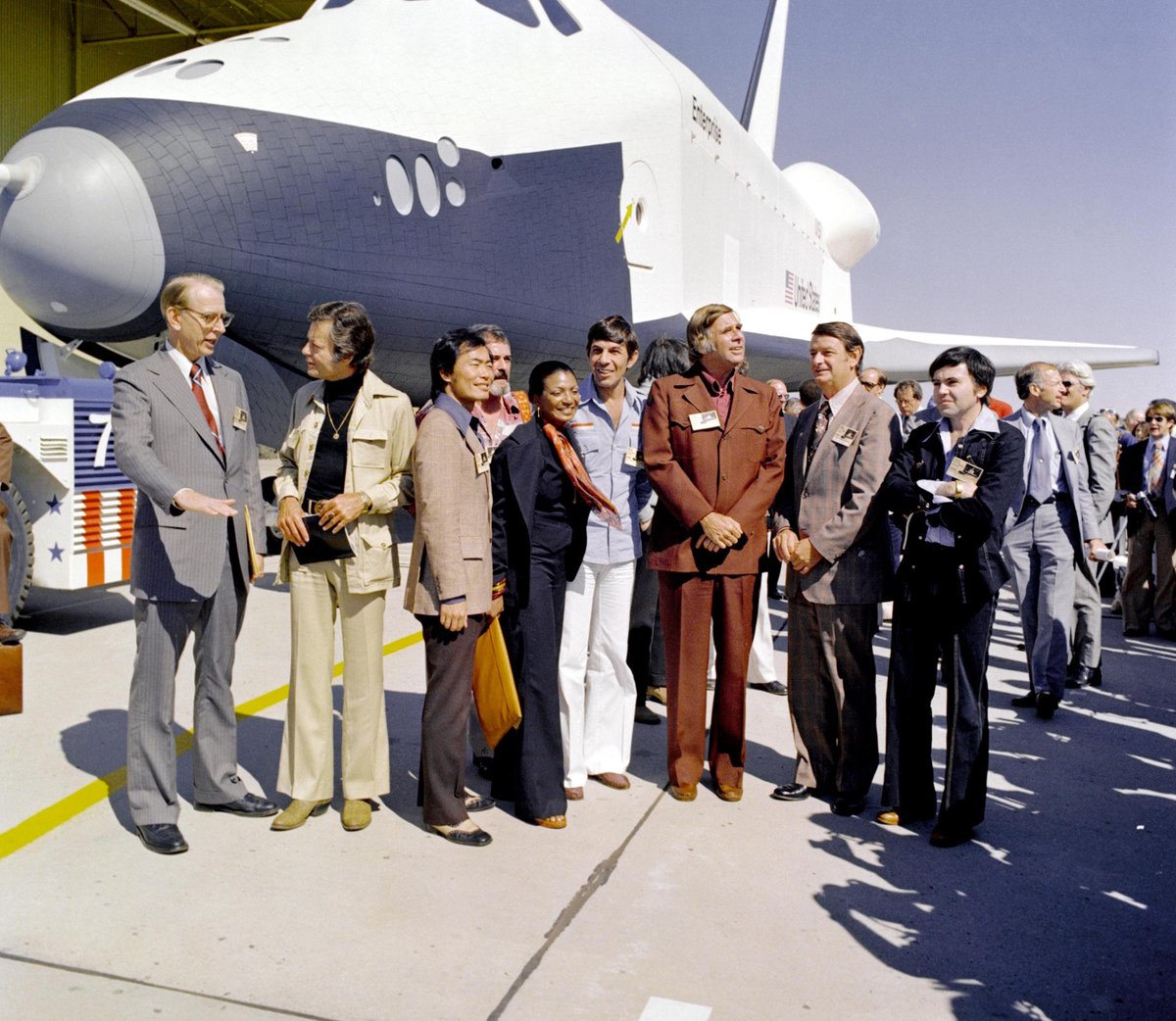 HumanoidHistory's tweet photo. September 17, 1976: Icons of STAR TREK attend NASA's unveiling of the Space Shuttle Enterprise in Palmdale, California. https://t.co/nbOu8JyOjj