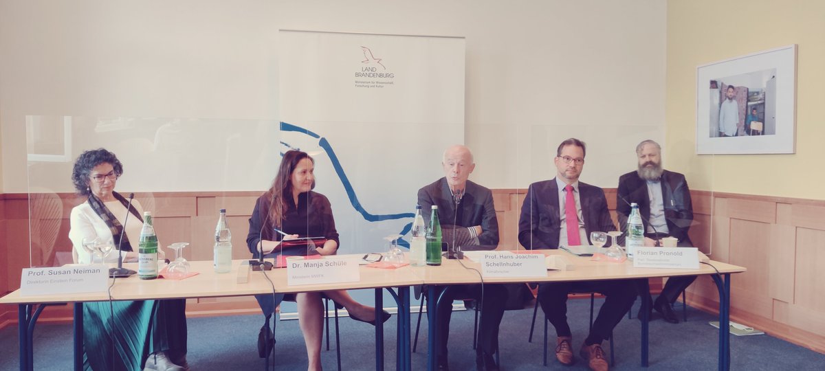 BauhausErde's tweet photo. Jetzt: Bauhaus der Erde Pressekonferenz im #Einstein Forum #Potsdam, Live Stream: https:\\https://t.co/DgwVQOXBQ8 https://t.co/WbNNijeE5c