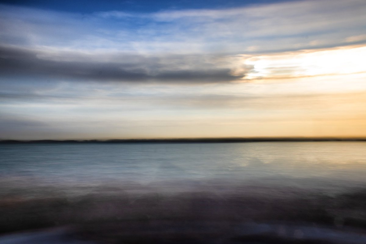 Visualtheatrics's tweet photo. More from my #icm movements being #creative with my #cokin filter with a nice little sunset #cokincreative #freeyourstory #canonstories #keepitbreif #liveforthestory #story #canonfavpic #capturedwithcanon #DSLR #intentionalcameramovement #landscape #landscapes #nature @CokinUsa https://t.co/TeM8aGV5tl