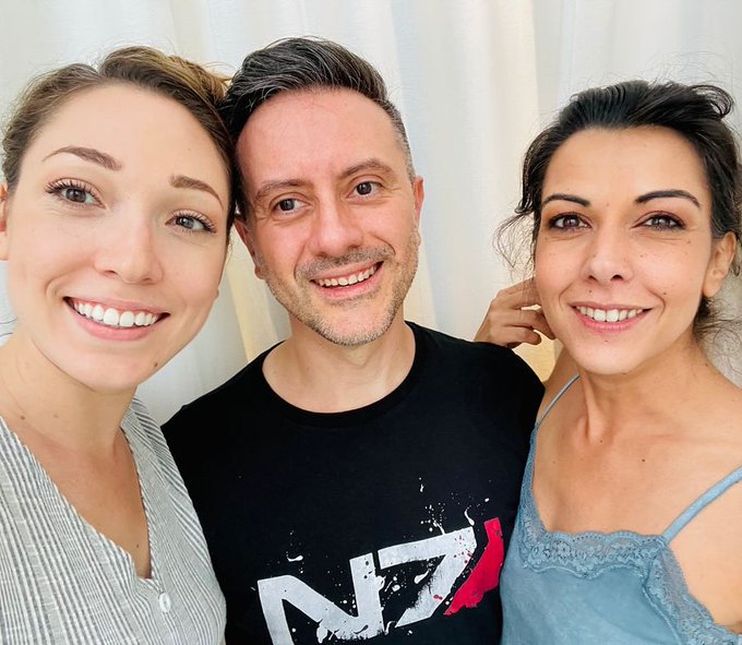 De nombreuses ann&eacute;es que l'on se conna&icirc;t et toujours autant de plaisir &agrave; se revoir et travailler ensemble<a href="/tag/smoking"class="tags"><span>#smoking</span></a><a href="/tag/fetish"class="tags"><span>#fetish</span></a><a href="/tag/pov"class="tags"><span>#pov</span></a><a href="/tag/blowjob"class="tags"><span>#blowjob</span></a><a href="/tag/facialcumshot"class="tags"><span>#facialcumshot</span></a>