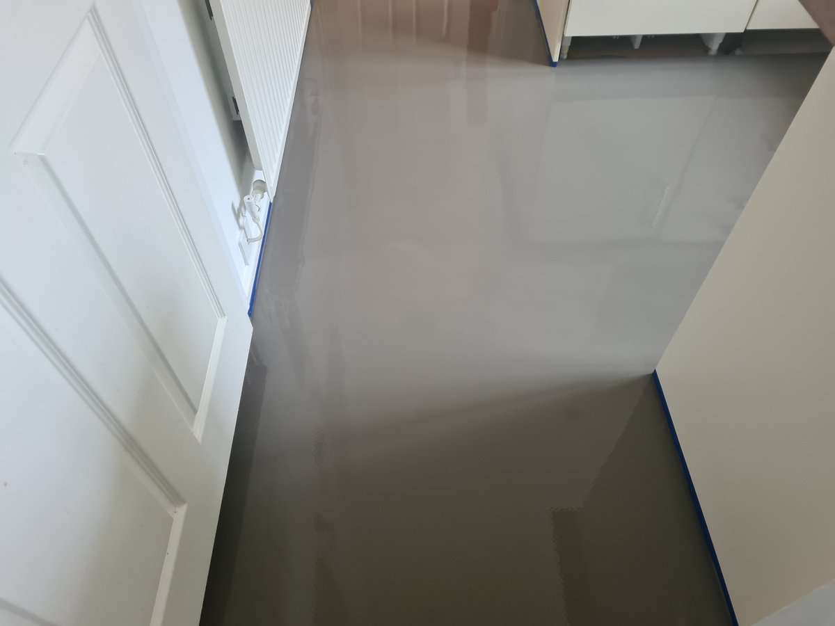 andyangell's tweet photo. @FBallUK p141 300hd helping  another fitter out #yellowbucket 😎 https://t.co/GROrcpc31v