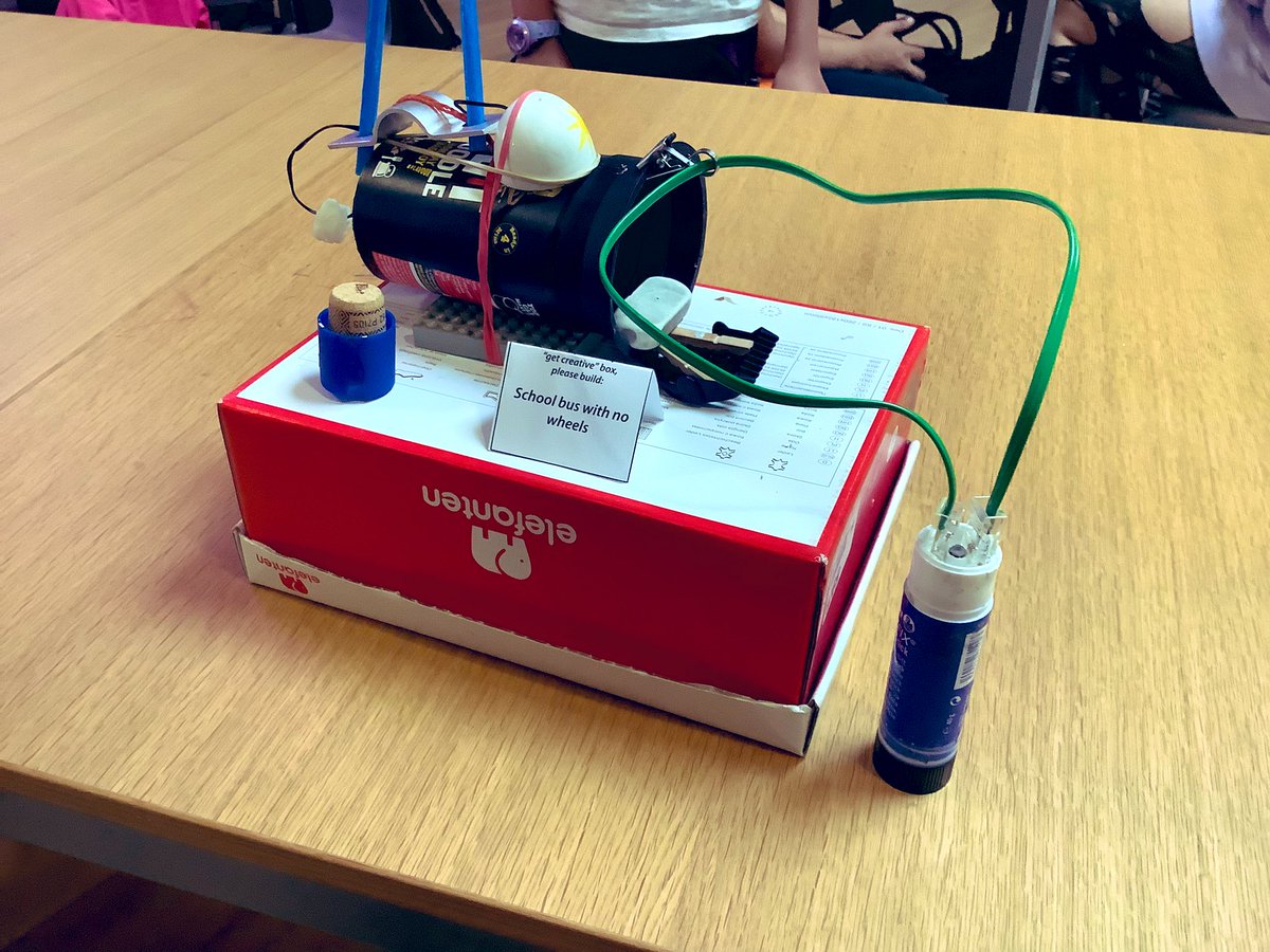 edu_GetCreative's tweet photo. GET CREATIVE BOX 

What a great buzz to start the day.
Gr7 Ss @ISZN_School were super motivated to finish their designs on time.

🤔 2min to plan with the team

⏰ 15min to build

#STEMed #MakerSpace #quickiterations #designthinking #SCAMPER #fun #21stCenturySkills #creativity https://t.co/lsxd9QGRND