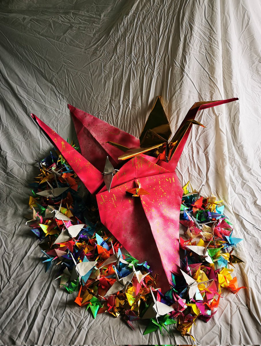TAHabstract's tweet photo. Wishes in the air
@japanhouseldn
#orogami
#otigamiart
#origamicrane
#thousandcranes
I am currently involved in a community project to make a thousand cranes and install them on a wishing tree.
This is my contribution so far.
My hands, my hands 😂🤣
#cranezilla
#cranezookie https://t.co/UyhSC4znan