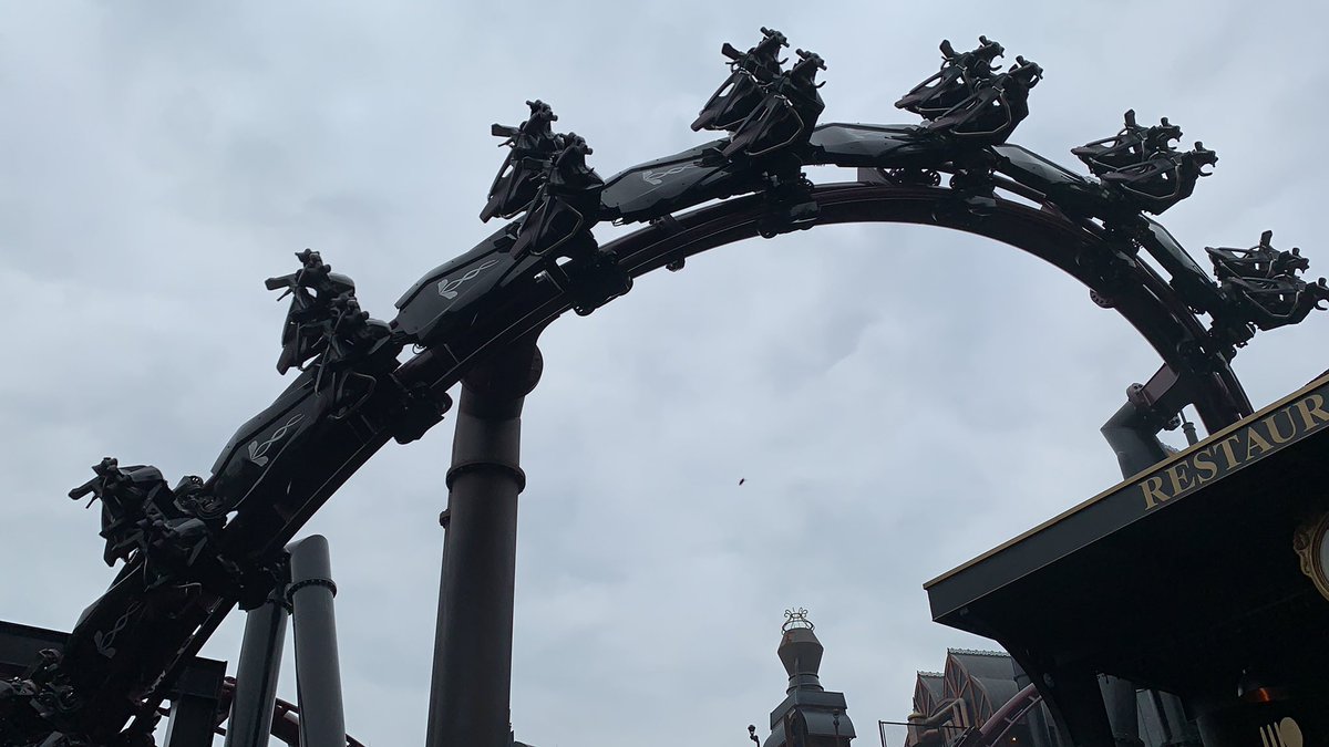 MarkLForrest's tweet photo. Starting the day off with some fun at #phantasialand And yes, #CrazyBats is an amazing #coaster. @stephenr99 @Phantasialand https://t.co/xB763wxqoJ