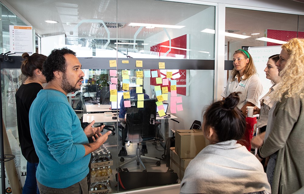 Hogeschool van Amsterdam (HvA) (@hva) on Twitter photo Vandaag start de @GlobalGoalsJam! In 40 steden wereldwijd werken multidisciplinaire teams 2 dagen intensief aan lokale challenges, mbv Design Thinking en de Duurzame Ontwikkelingsdoelen. Ook <a href="/HvA/">Hogeschool van Amsterdam (HvA)</a> jammen we er op los, georganiseerd door Green Office en Digital Society School. Vandaag start de @GlobalGoalsJam! In 40 steden wereldwijd werken multidisciplinaire teams 2 dagen intensief aan lokale challenges, mbv Design Thinking en de Duurzame Ontwikkelingsdoelen. Ook <a href="/HvA/">Hogeschool van Amsterdam (HvA)</a> jammen we er op los, georganiseerd door Green Office en Digital Society School.