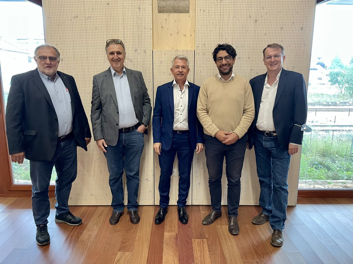 franceboisforet's tweet image. 🔴 En direct des Universités d’été @FiboisFrance à Morteau avec l’ensemble de la filière #forêt #bois @PaulJarquin @DucerfSA @dominique_weber @FBIEPARIS @fiboisNA @fibois_cvl @fibois_idf @FiboisNormandie @FNBois @FiliereBois @FiboisBretagne #codifab @fransylva_paris @fncofor