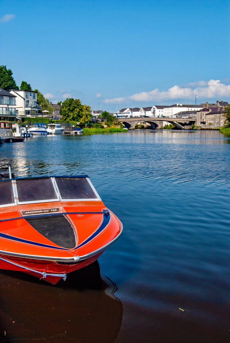 ECMFCM's tweet photo. The bridges of our Island Town of Enniskillen.
Stay safe, folks.
#FermanaghCalmWater #EmbraceAGiantSpirit #FillYourHeartWithIreland #MyGiantAdventure #StormHour #FestErne https://t.co/Y4slZQnKOR